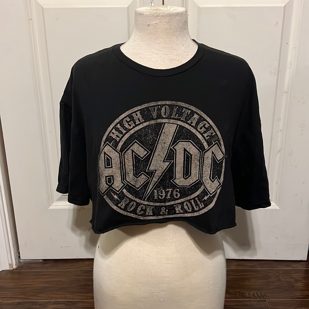 AC/DC cropped t